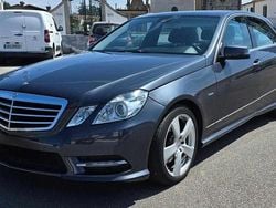 Cinzento Usado 2012 Mercedes E250 Sedan | € 18.500 (Preço justo)