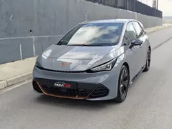 Cinzento Usado 2024 Cupra Born e-Boost Citadino | € 34.990 (Bom preço)