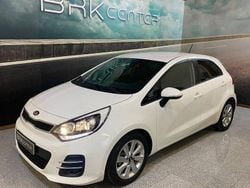 Branco Usado 2016 Kia Rio | € 10.500 (Preço justo)