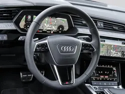 Cinza Usado 2024 Audi Q8 e-tron S-Line SUV | € 72.900