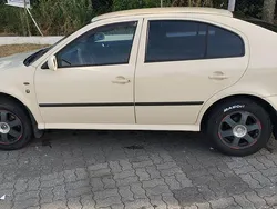 Usado 2003 Skoda Octavia SE Sedan | € 1.800