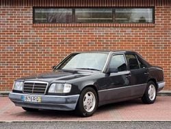 Usado 1994 Mercedes E250 Sedan | € 1.490