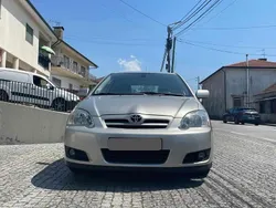 Cinzento Usado 2005 Toyota Corolla Citadino | € 2.200