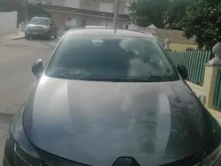 Cinzento Usado 2024 Renault Clio V | € 21.500 (Preço elevado)