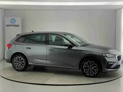 Cinzento Novo 2025 Skoda Scala Selection Citadino | € 24.490 (Preço elevado)