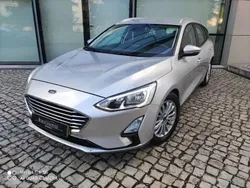 Cinzento Usado 2018 Ford Focus Titanium Carrinha | € 13.900 (Preço justo)