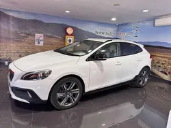 Branco Usado 2015 Volvo V40 Momentum Carrinha | € 14.750 (Preço justo)