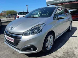 Cinza Usado 2018 Peugeot 208 Style Citadino | € 11.500 (Preço justo)