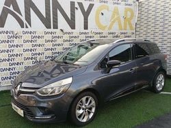Cinzento Usado 2017 Renault Clio IV Carrinha | € 11.490 (Preço justo)