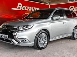 Cinza Usado 2018 Mitsubishi Outlander P-HEV Instyle SUV | € 21.900 (Preço justo)