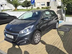 Cinzento Usado 2016 Peugeot 208 Citadino | € 6.100 (Super Preço)