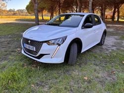 Branco Usado 2022 Peugeot e-208 Citadino | € 15.750 (Bom preço)