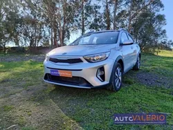 Cinzento Usado 2024 Kia Stonic SUV | € 18.950 (Preço justo)