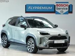 Cinza Usado 2024 Toyota Yaris Cross Luxury SUV | € 29.490