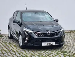 Preto Usado 2024 Renault Clio V | € 18.300 (Preço justo)