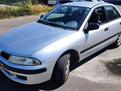 Usado 2000 Mitsubishi Carisma Sedan | € 1.600