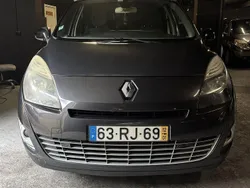 Usado 2012 Renault Grand Scénic III Bose Edition Monovolume | € 6.499 (Super Preço)