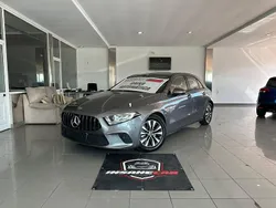 Cinza Usado 2020 Mercedes A180 Progressive | € 25.970 (Bom preço)