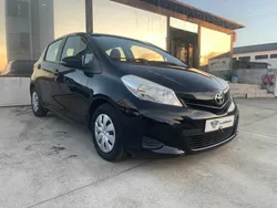 Preto Usado 2011 Toyota Yaris | € 10.490