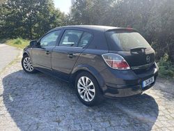 Usado 2009 Opel Astra Sedan | € 2.500 (Bom preço)