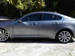 Cinzento Usado 2012 Jaguar XF Sedan | € 12.000