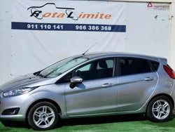 Cinza Usado 2015 Ford Fiesta Trend Citadino | € 11.500 (Preço justo)