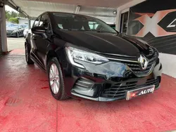 Preto (metalizado) Usado 2019 Renault Clio IV Intens Citadino | € 14.999 (Preço justo)