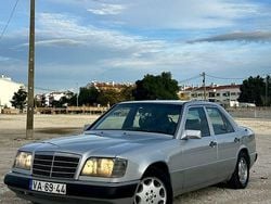 Usado 1990 Mercedes E200 Sedan | € 2.250