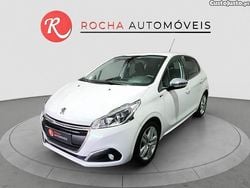 Branco Usado 2018 Peugeot 208 Allure Citadino | € 9.999 (Preço justo)