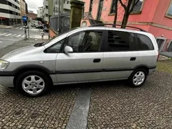 Cinzento Usado 2001 Opel Zafira Monovolume | € 2.990