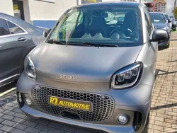 Cinzento Usado 2020 Smart ForTwo Electric Drive Coupé | € 13.490 (Preço justo)