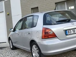 Usado 2001 Honda Civic Sedan | € 2.250