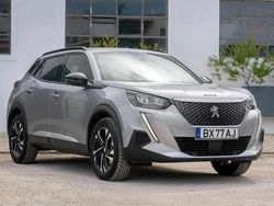 Cinzento Usado 2023 Peugeot e-2008 Allure SUV | € 25.250 (Preço justo)