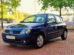 Usado 2001 Renault Clio II Sedan | € 2.490 (Preço justo)