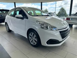 Branco Usado 2018 Peugeot 208 Access Citadino | € 12.990 (Preço elevado)
