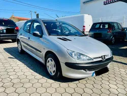Cinza Usado 2004 Peugeot 206 Citadino | € 3.990 (Preço justo)