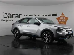 Cinzento Usado 2023 Citroën e-C4 Feel Sedan | € 25.999 (Preço justo)