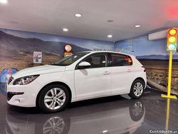 Branco Usado 2017 Peugeot 308 Active | € 11.750 (Preço justo)