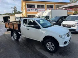 Branco Usado 2014 Mitsubishi L200 Invite Pickup | € 20.750 (Preço elevado)