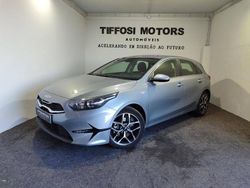 Cinzento Usado 2023 Kia Ceed | € 19.500 (Preço justo)