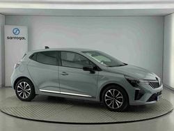 Cinzento Usado 2024 Renault Clio V Techno Citadino | € 18.990 (Preço justo)