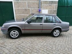 Usado 1992 Opel Corsa Swing Sedan | € 2.000