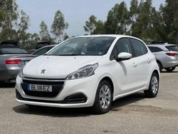 Branco Usado 2019 Peugeot 208 Active Citadino | € 13.800 (Preço justo)