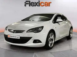 Branco Usado 2012 Opel Astra Sedan | € 11.890