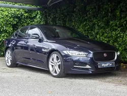 Azul Usado 2017 Jaguar XE R-Sport Sedan | € 21.500 (Preço justo)