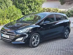 Cinza Usado 2016 Hyundai i30 Comfort Carrinha | € 11.900 (Preço justo)