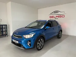 Azul Usado 2021 Kia Stonic SUV | € 14.900 (Preço justo)