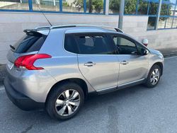 Cinzento Usado 2015 Peugeot 2008 SUV | € 12.000 (Preço justo)