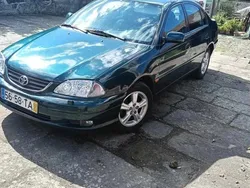 Verde Usado 2002 Toyota Avensis T2 Carrinha | € 4.000