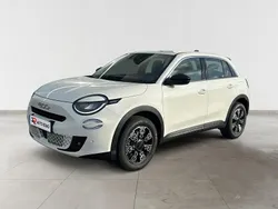 Branco Usado 2025 Fiat 600 | € 24.590 (Preço elevado)